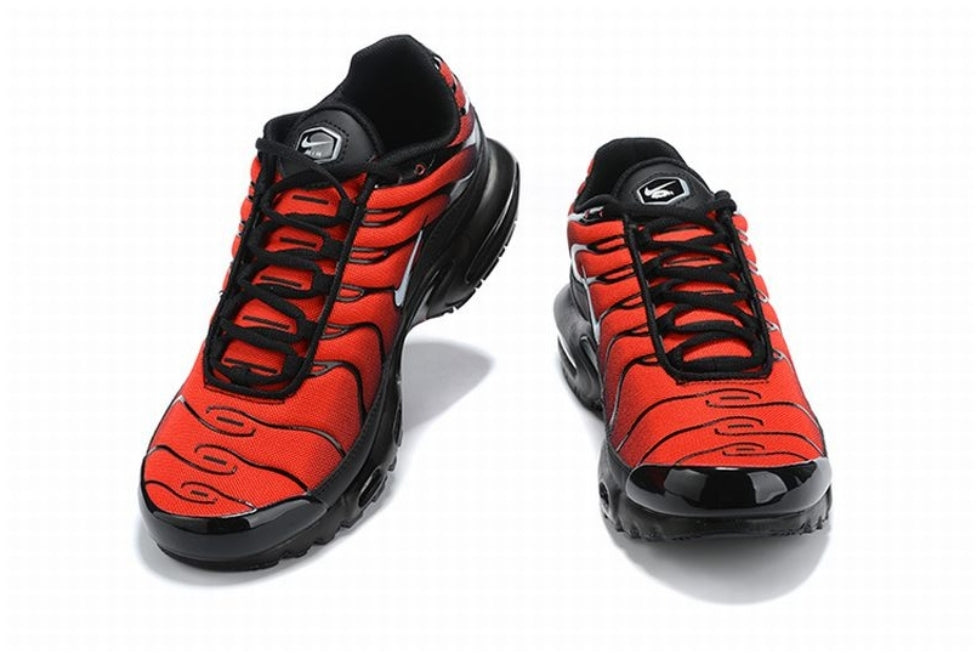 Nike Air Max Plus tn “Deadpool” sneakers