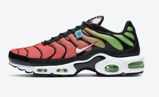 baskets Nike Air Max Plus tn  Worldwide Pack Crimson Green