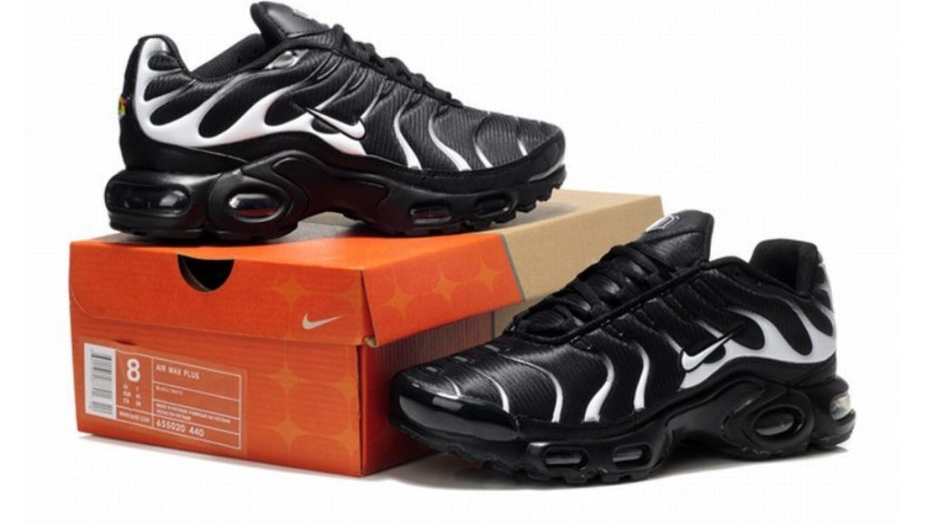 nike tn air max 2020 shark sneakers