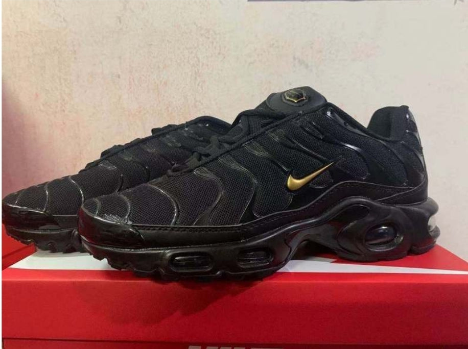 baskets Nike Tn Air Max Plus Black Gold