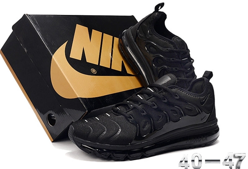 baskets Nike tn requin air max "VAP Triple Black"