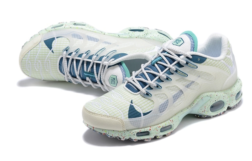 Les baskets Nike TN Air Max Terrascape Plus offrent un style polyvalent et une performance robuste.
design distinctif.pas cher. Le moins cher.
