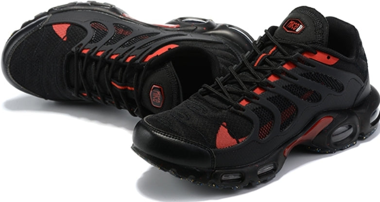 Les baskets Nike TN Air Max Terrascape Plus offrent un style polyvalent et une performance robuste.
design distinctif.pas cher. Le moins cher.