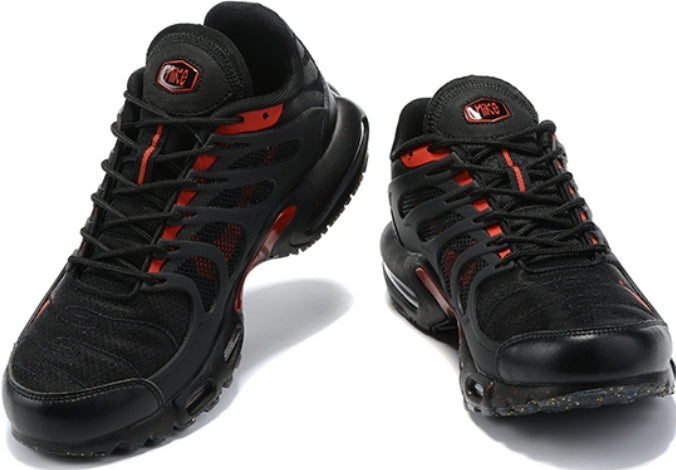 Les baskets Nike TN Air Max Terrascape Plus offrent un style polyvalent et une performance robuste.
design distinctif.pas cher. Le moins cher.