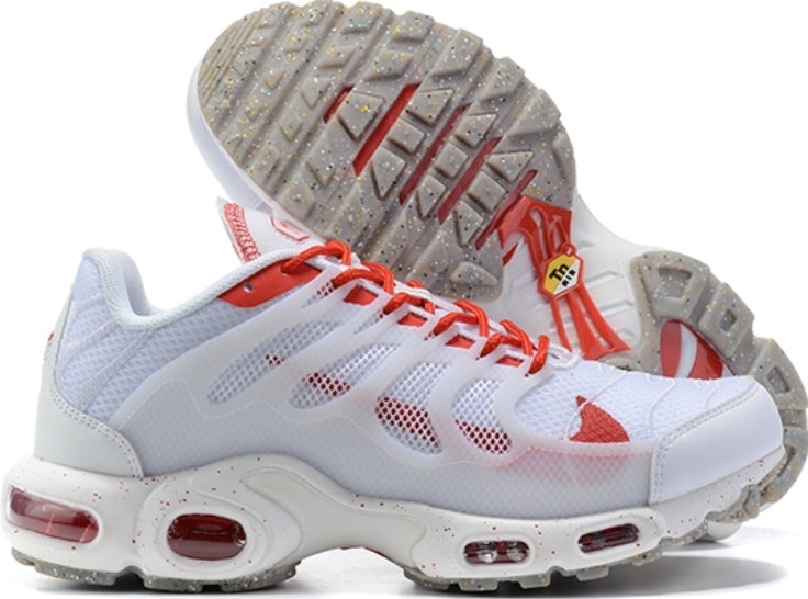 Les baskets Nike TN Air Max Terrascape Plus offrent un style polyvalent et une performance robuste.
design distinctif.pas cher.le moins cher.