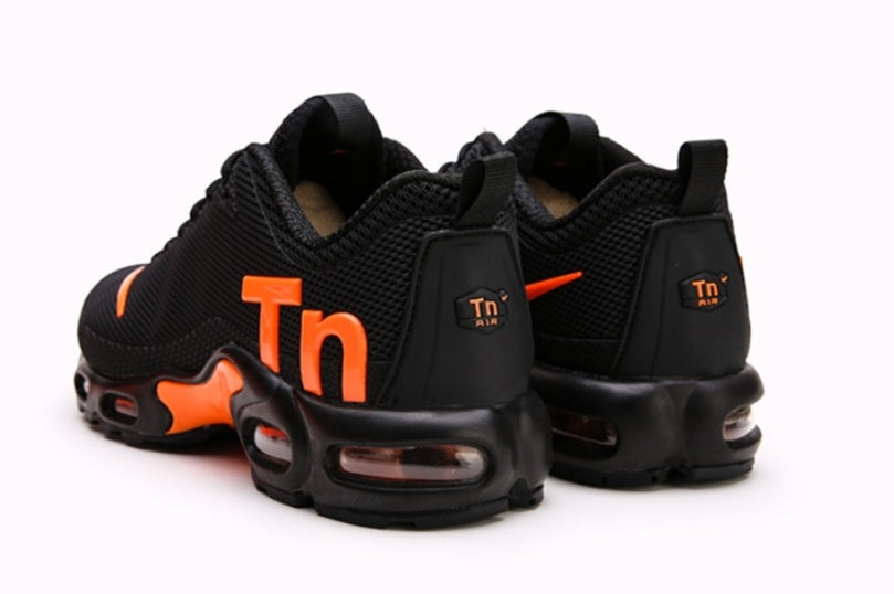 Les baskets Nike TN Mercurial incarnent un style audacieux et une performance ultime.
, leur design distinctif.pas cher.le moins cher.