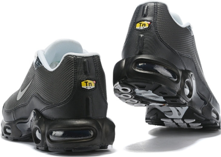 sneakers Nike Tn Air Max Plus Black White Spray Paint