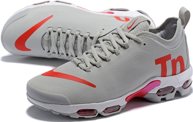 Les baskets Nike TN Mercurial incarnent un style audacieux et une performance ultime.
, leur design distinctif.pas cher.le moins cher.