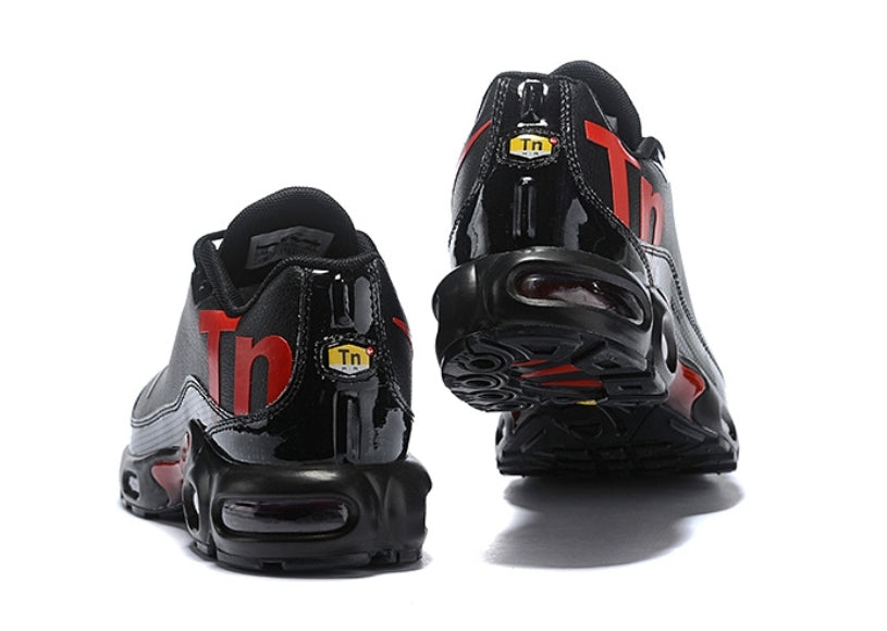 Les baskets Nike TN Mercurial incarnent un style audacieux et une performance ultime.
, leur design distinctif.pas cher.le moins cher.