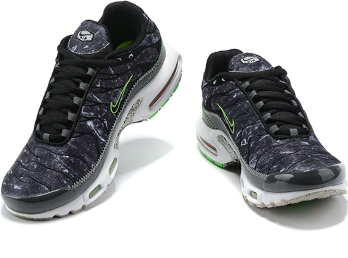 baskets Nike Air Max Plus Essential Crater Green