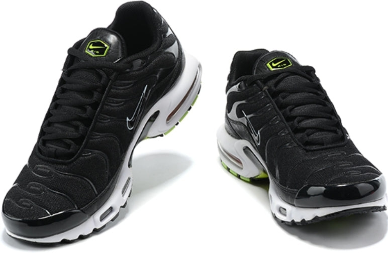baskets Nike Tn Air Max Plus Black Volt Just Do It