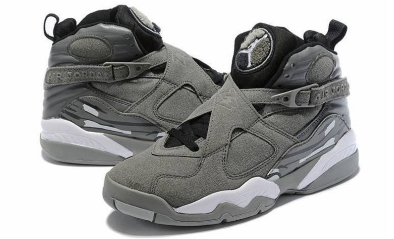 Les baskets Air Jordan 8 offrent un style audacieux et une performance exceptionnelle.
De plus, leur design distinctif et l'utilisation.