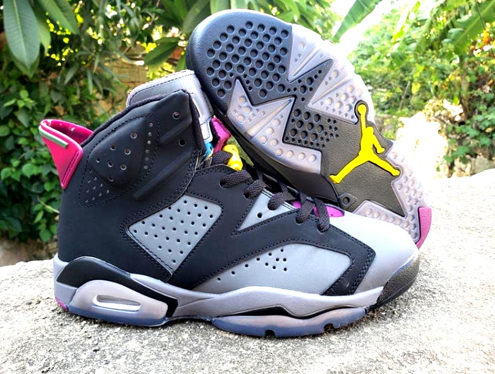 Les baskets Air Jordan 6 offrent un style emblématique  performance remarquable.
design distinctif matériaux. Baskets pas Cher. Le moins cher.