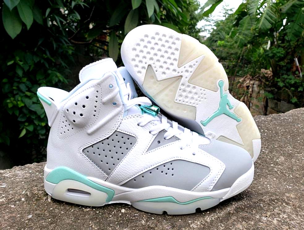 Les baskets Air Jordan 6 offrent un style emblématique  performance remarquable.
design distinctif matériaux. Baskets pas Cher. Le moins cher.