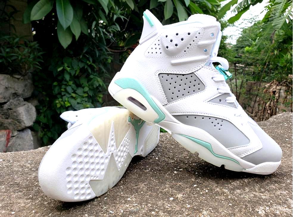 Les baskets Air Jordan 6 offrent un style emblématique performance remarquable.
design distinctif matériaux. Baskets pas Cher. Le moins cher.