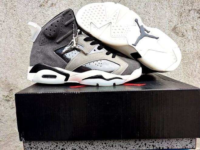 Les baskets Air Jordan 6 offrent un style emblématique  performance remarquable.
design distinctif matériaux. Baskets pas Cher. Le moins cher.