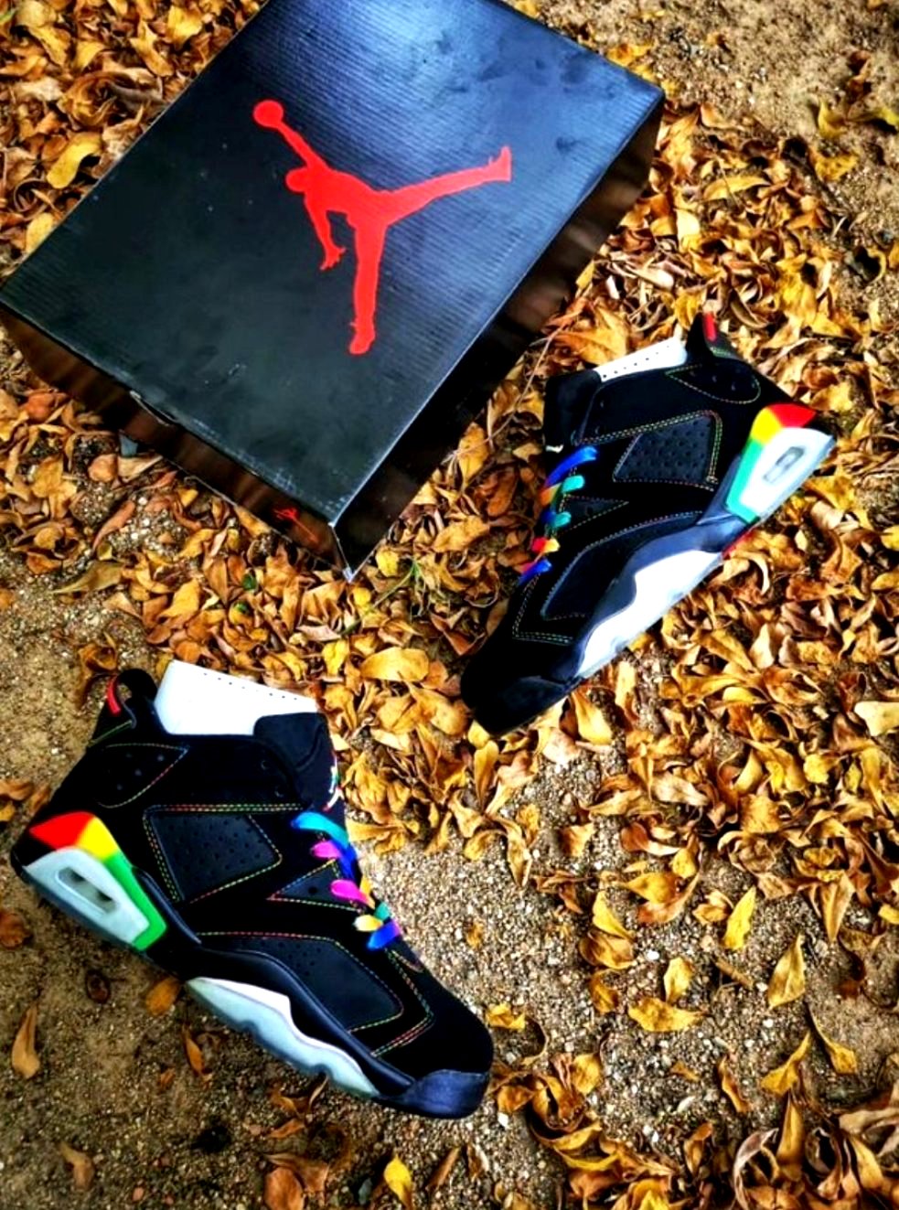 Les baskets Air Jordan 6 offrent un style emblématique  performance remarquable.
design distinctif matériaux. Baskets pas Cher. Le moins cher.