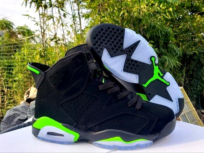 Les baskets Air Jordan 6 offrent un style emblématique  performance remarquable.
design distinctif matériaux. Baskets pas Cher. Le moins cher.