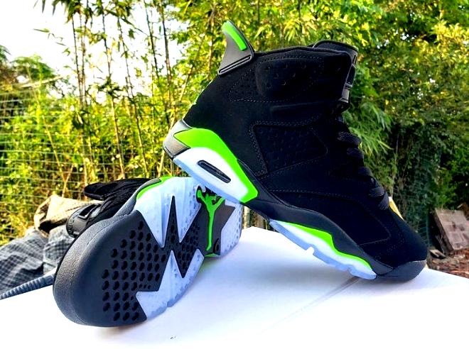 Les baskets Air Jordan 6 offrent un style emblématique  performance remarquable.
design distinctif matériaux. Baskets pas Cher. Le moins cher.