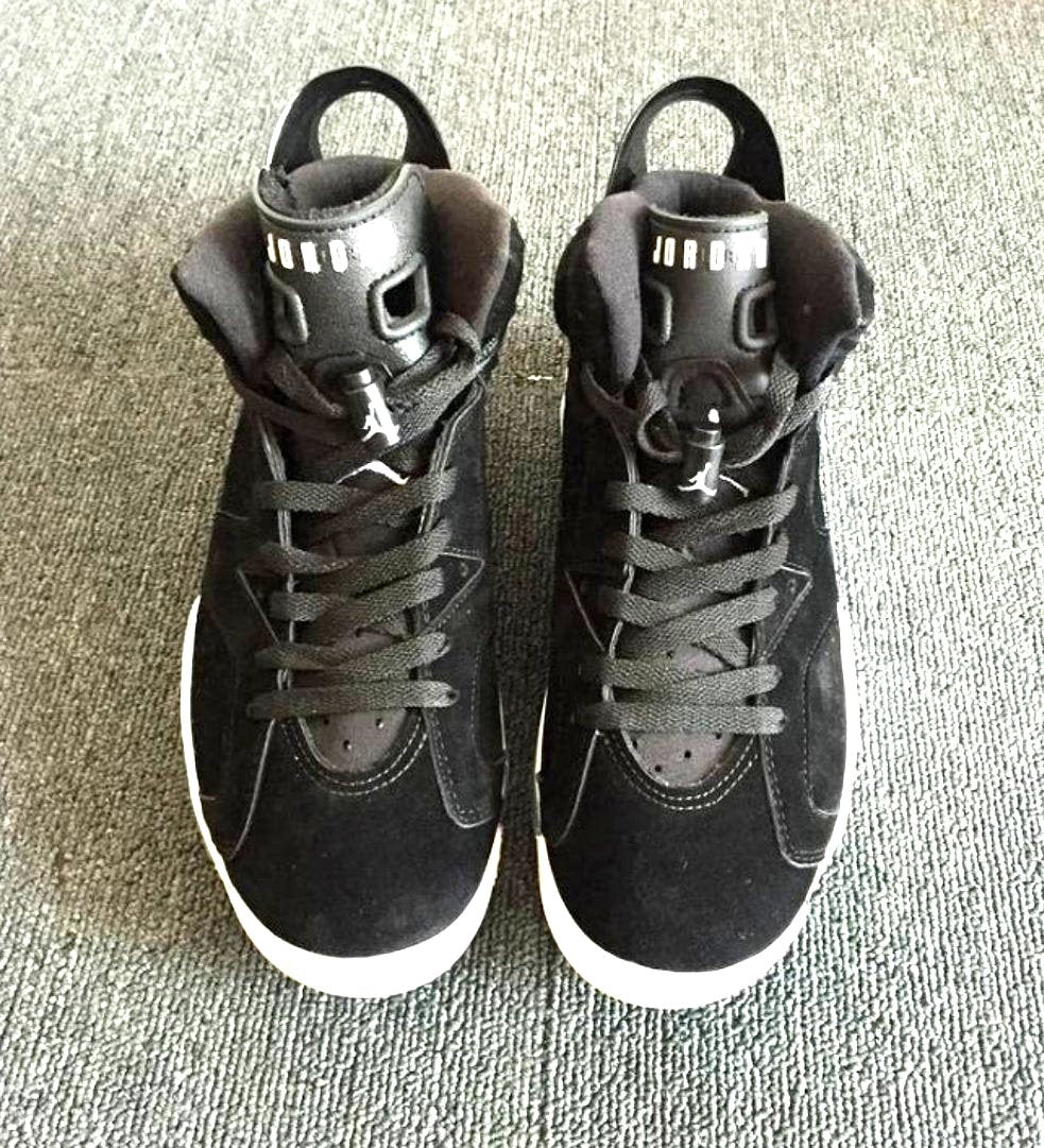 Les baskets Air Jordan 6 offrent un style emblématique  performance remarquable.
design distinctif matériaux. Baskets pas Cher. Le moins cher.