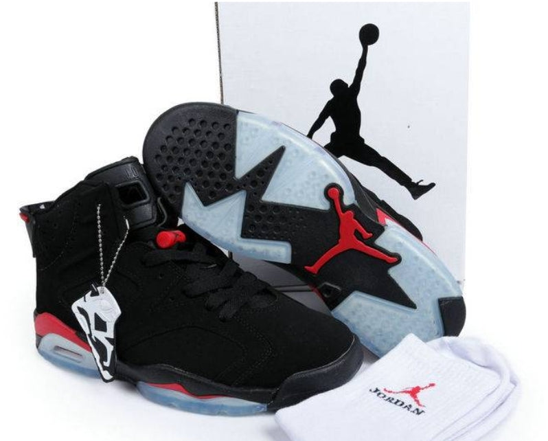 Les baskets Air Jordan 6 offrent un style emblématique  performance remarquable.
design distinctif matériaux. Baskets pas Cher. Le moins cher.