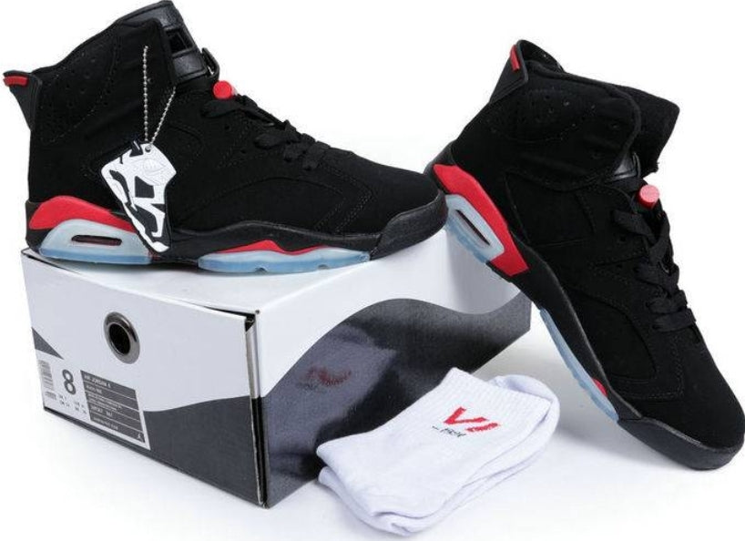 Les baskets Air Jordan 6 offrent un style emblématique  performance remarquable.
design distinctif matériaux. Baskets pas Cher. Le moins cher.