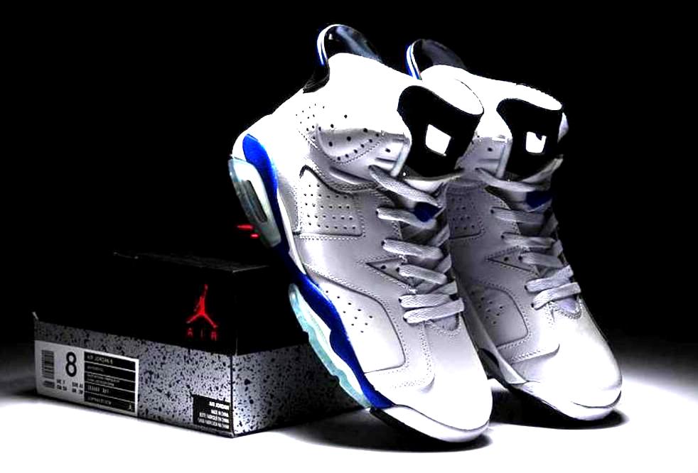 Les baskets Air Jordan 6 offrent un style emblématique  performance remarquable.
design distinctif matériaux. Baskets pas Cher. Le moins cher.