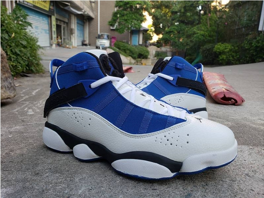 Les baskets Air Jordan 6 offrent un style emblématique  performance remarquable.
design distinctif matériaux. Baskets pas Cher. Le moins cher.