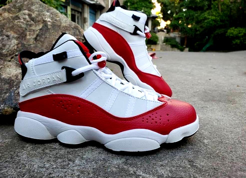 Les baskets Air Jordan 6 offrent un style emblématique  performance remarquable.
design distinctif matériaux. Baskets pas Cher. Le moins cher.