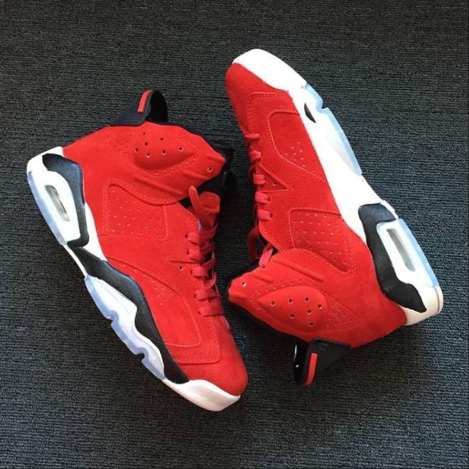 Les baskets Air Jordan 6 offrent un style emblématique  performance remarquable.
design distinctif matériaux. Baskets pas Cher. Le moins cher.