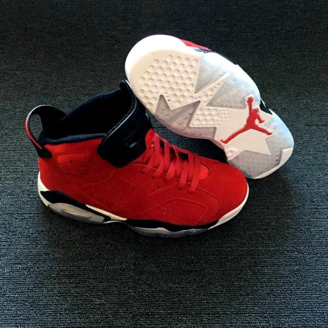 Les baskets Air Jordan 6 offrent un style emblématique  performance remarquable.
design distinctif matériaux. Baskets pas Cher. Le moins cher.