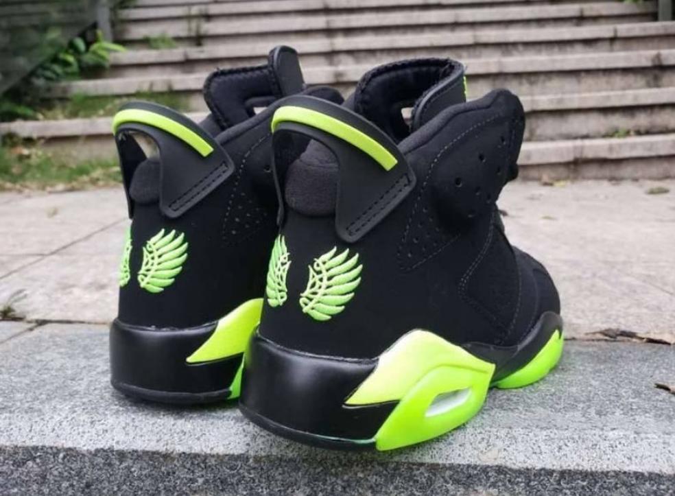 Les baskets Air Jordan 6 offrent un style emblématique  performance remarquable.
design distinctif matériaux. Baskets pas Cher. Le moins cher.