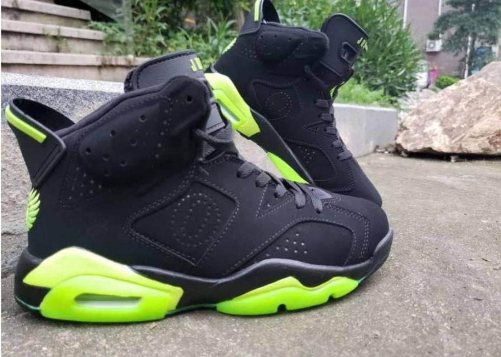 Les baskets Air Jordan 6 offrent un style emblématique  performance remarquable.
design distinctif matériaux. Baskets pas Cher. Le moins cher.