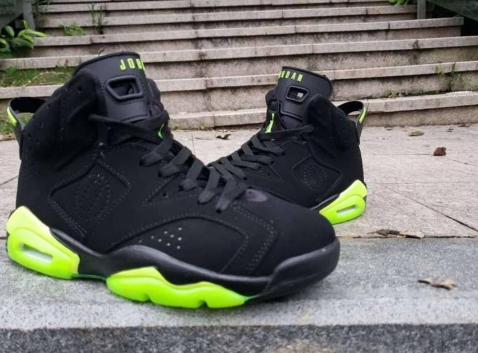 Les baskets Air Jordan 6 offrent un style emblématique  performance remarquable.
design distinctif matériaux. Baskets pas Cher. Le moins cher.