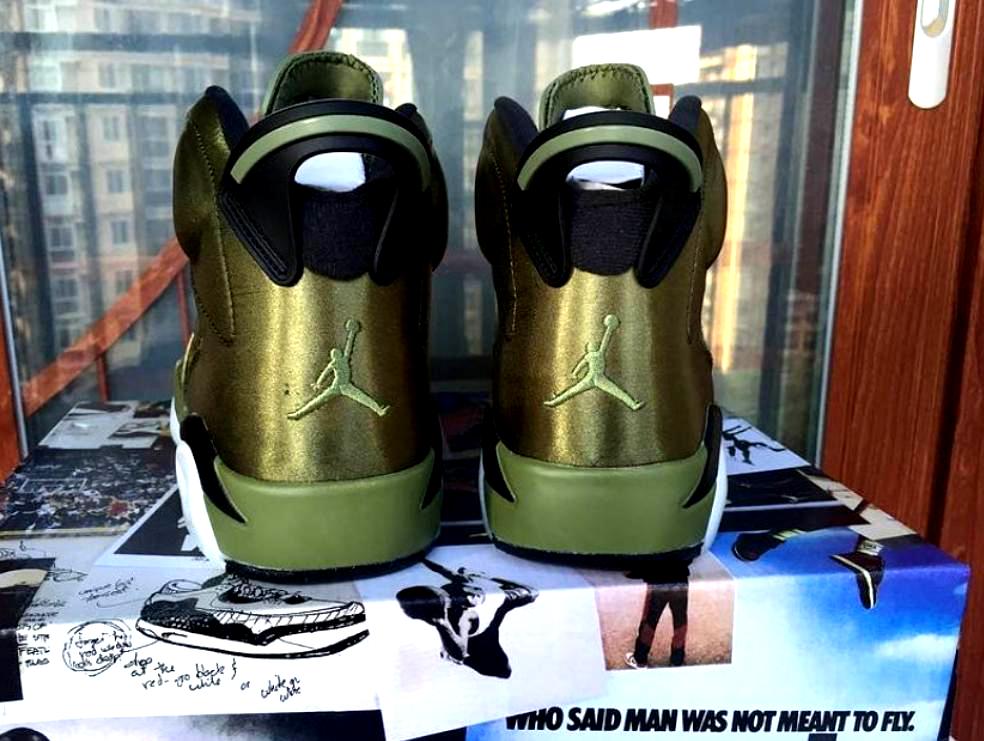 Les baskets Air Jordan 6 offrent un style emblématique  performance remarquable.
design distinctif matériaux. Baskets pas Cher. Le moins cher.