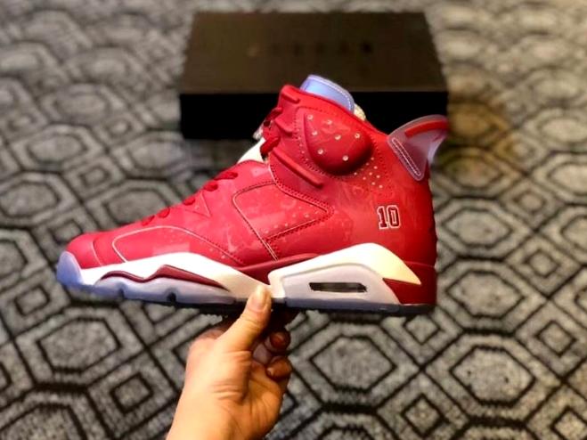 Les baskets Air Jordan 6 offrent un style emblématique  performance remarquable.
design distinctif matériaux. Baskets pas Cher. Le moins cher.