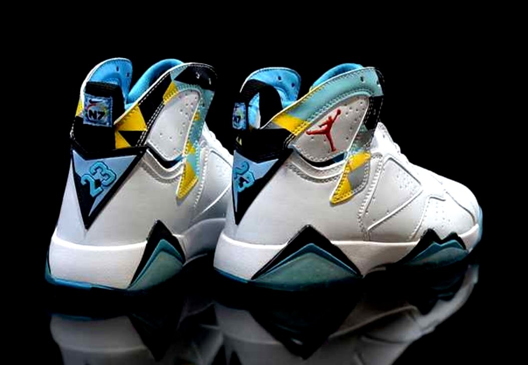 Les baskets Air Jordan 7 offrent un style audacieux et une performance exceptionnelle. leur design unique emblématique. Pas cher. Le moins cher.