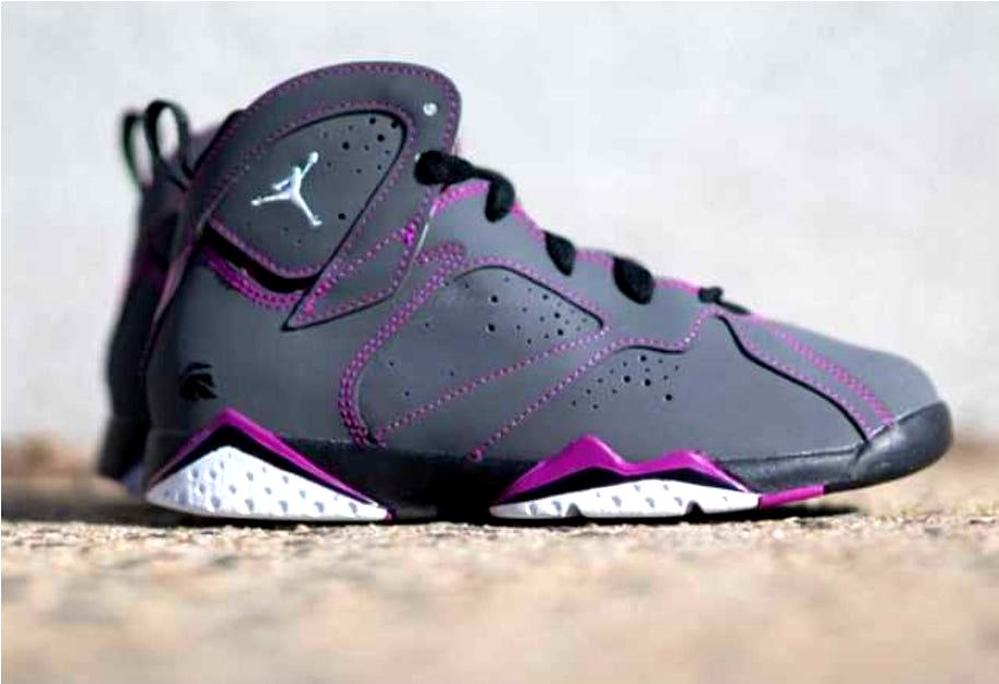 Les baskets Air Jordan 7 offrent un style iconique et une performance exceptionnelle.
design emblématique haute qualité. Au meilleur prix. Pas cher