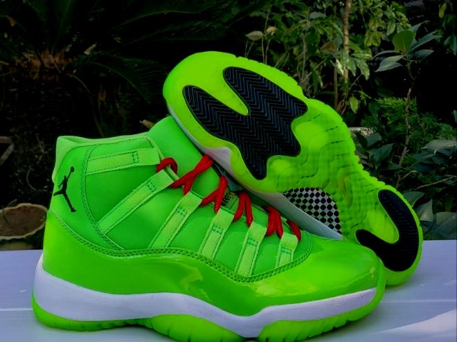 Les baskets Air Jordan 11 offrent un style légendaire et une performance exceptionnelle.design unique
Pas Cher. moin cher.