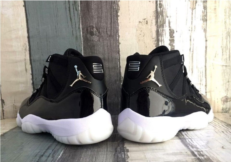 Les baskets Air Jordan 11 offrent un style légendaire et une performance exceptionnelle.design unique
Pas Cher. moin cher.
