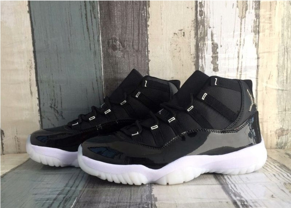 Les baskets Air Jordan 11 offrent un style légendaire et une performance exceptionnelle.design unique
Pas Cher. moin cher.