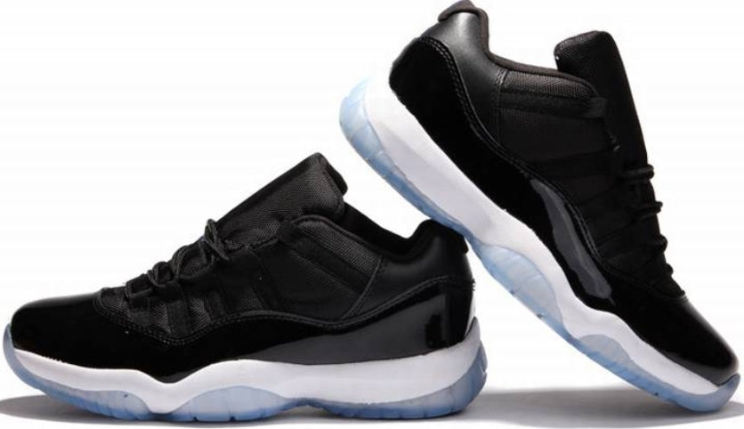 Les baskets Air Jordan 11 offrent un style légendaire et une performance exceptionnelle.design unique
Pas Cher. moin cher.