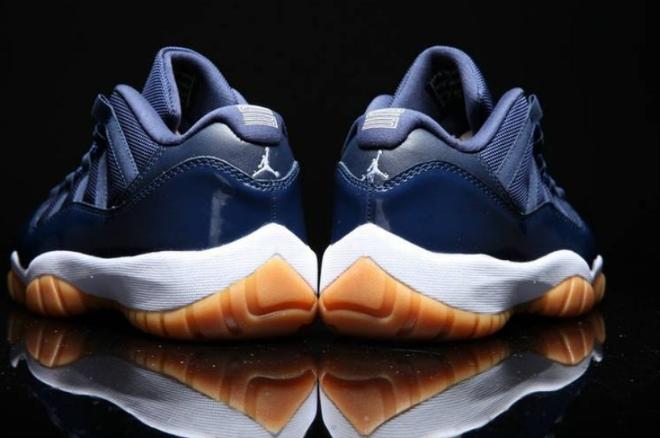 Les baskets Air Jordan 11 offrent un style légendaire et une performance exceptionnelle.design unique
Pas Cher. moin cher.