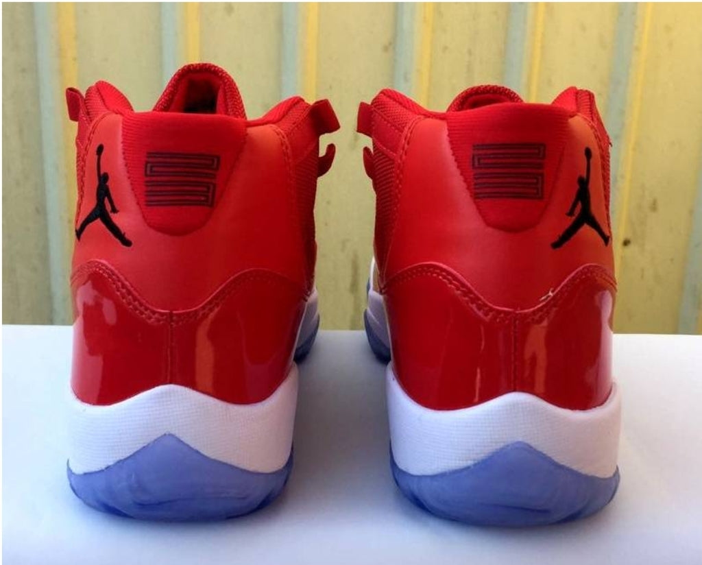 Les baskets Air Jordan 11 offrent un style légendaire et une performance exceptionnelle.design unique
Pas Cher. moin cher.