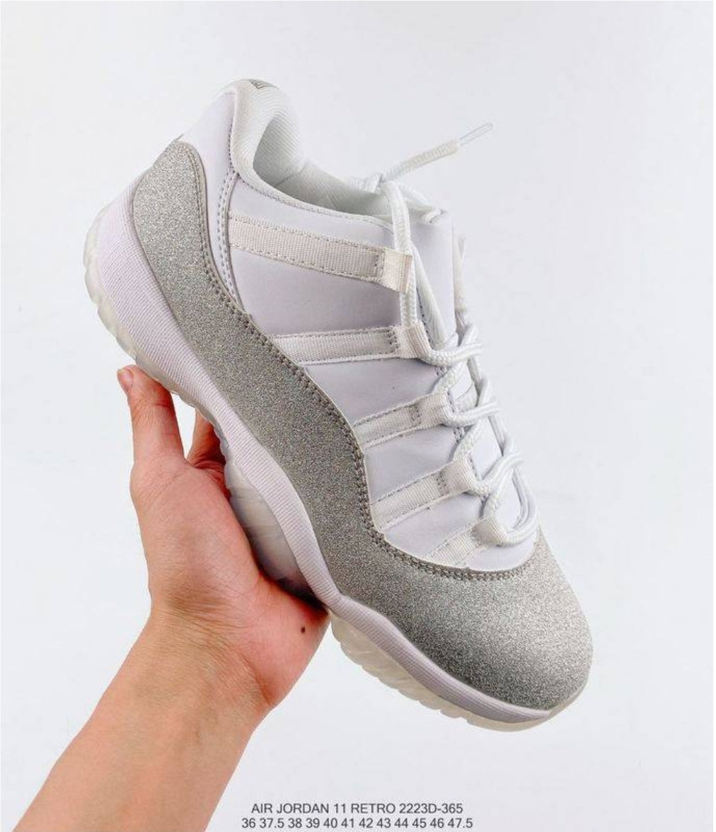 Les baskets Air Jordan 11 offrent un style légendaire et une performance exceptionnelle.design unique
Pas Cher. moin cher.