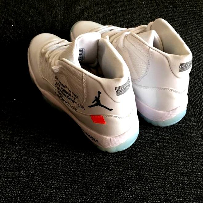 Les baskets Air Jordan 11 offrent un style légendaire et une performance exceptionnelle.design unique
Pas Cher. moin cher.