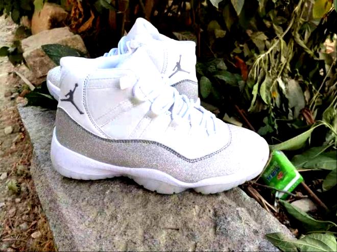 Les baskets Air Jordan 11 offrent un style légendaire et une performance exceptionnelle.design unique
Pas Cher. moin cher.