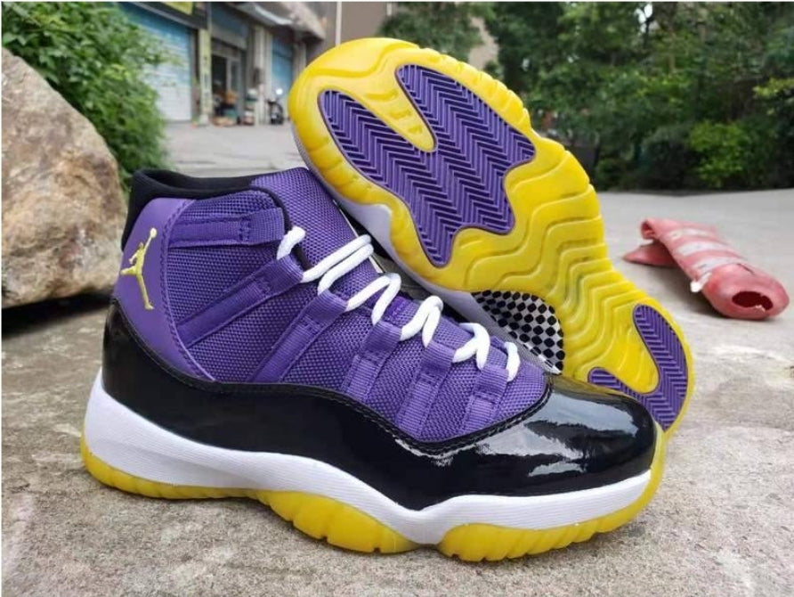 Les baskets Air Jordan 11 offrent un style légendaire et une performance exceptionnelle.design unique
Pas Cher. moin cher.