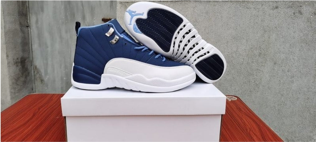 Les baskets Air Jordan 12 offrent un style iconique et une performance exceptionnelle.design distinctif.pas cher.moin Cher.