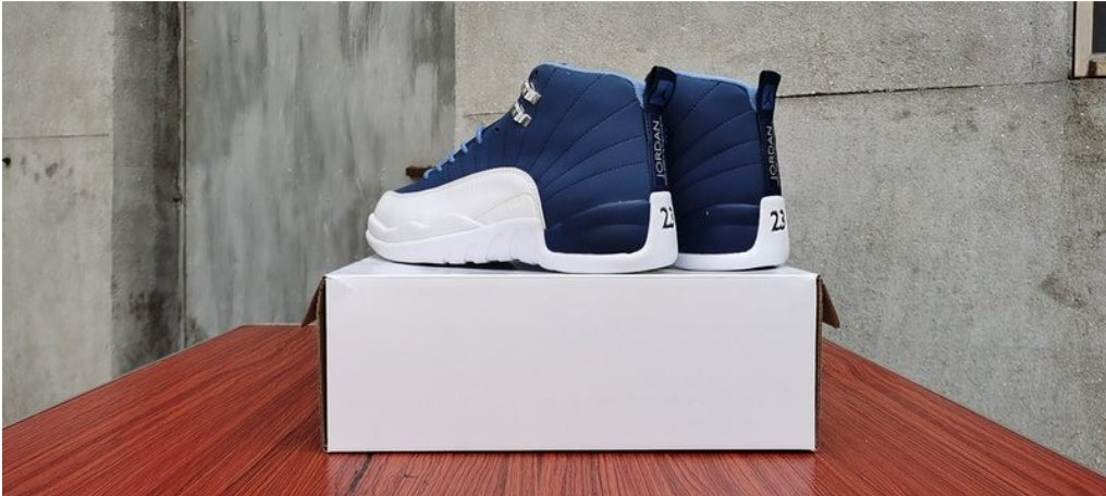 Les baskets Air Jordan 12 offrent un style iconique et une performance exceptionnelle.design distinctif.pas cher.moin Cher.
